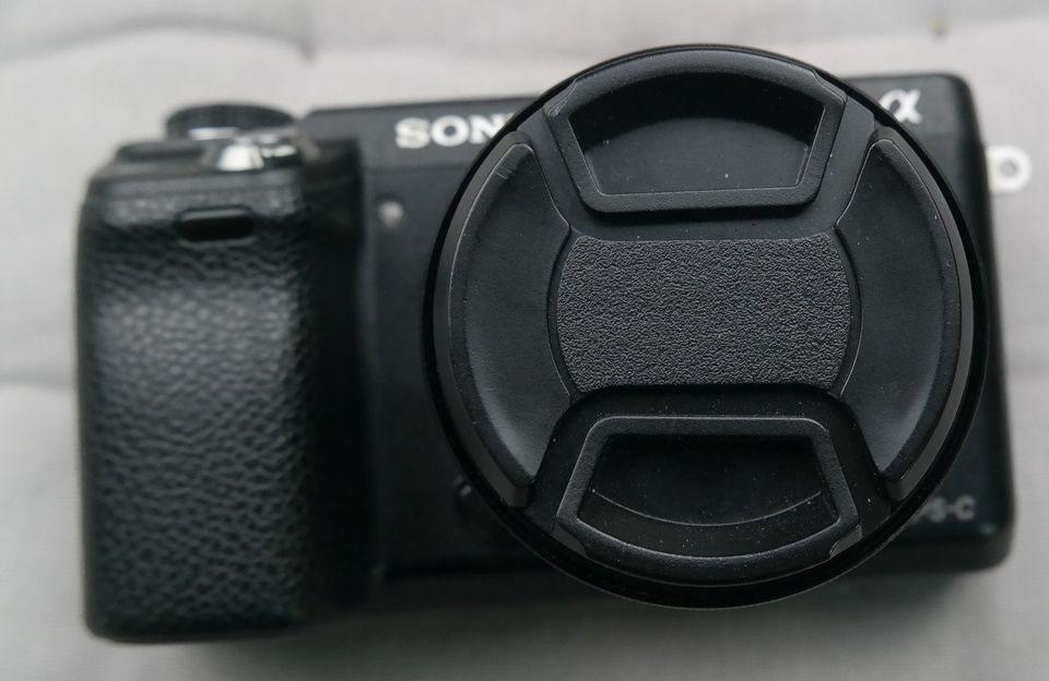 Sony Alpha NEX 6 Systemkamera mit Neewer 32mm f1.6 Objektiv in Söhrewald
