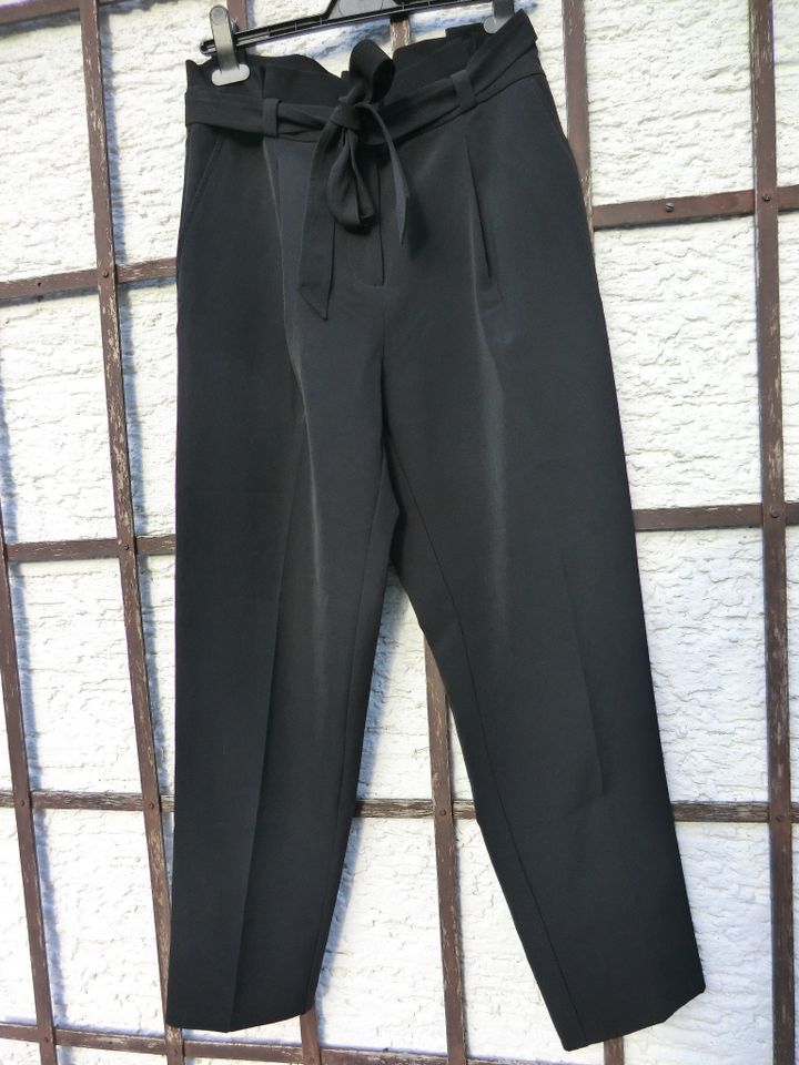 Paperbag-Hose "NEW LOOK", Zalando, Gr. 38, schwarz, high waist in Mainz