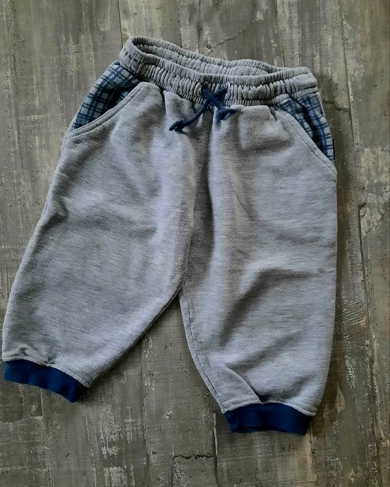 Jungen Jogginghose 1.50€  Gr.80 in Mönchsdeggingen