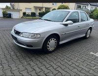 Opel Vectra B // AUTOMATIK // 1.hd Rentner Garagen Fahrzeug Bonn - Bonn-Zentrum Vorschau