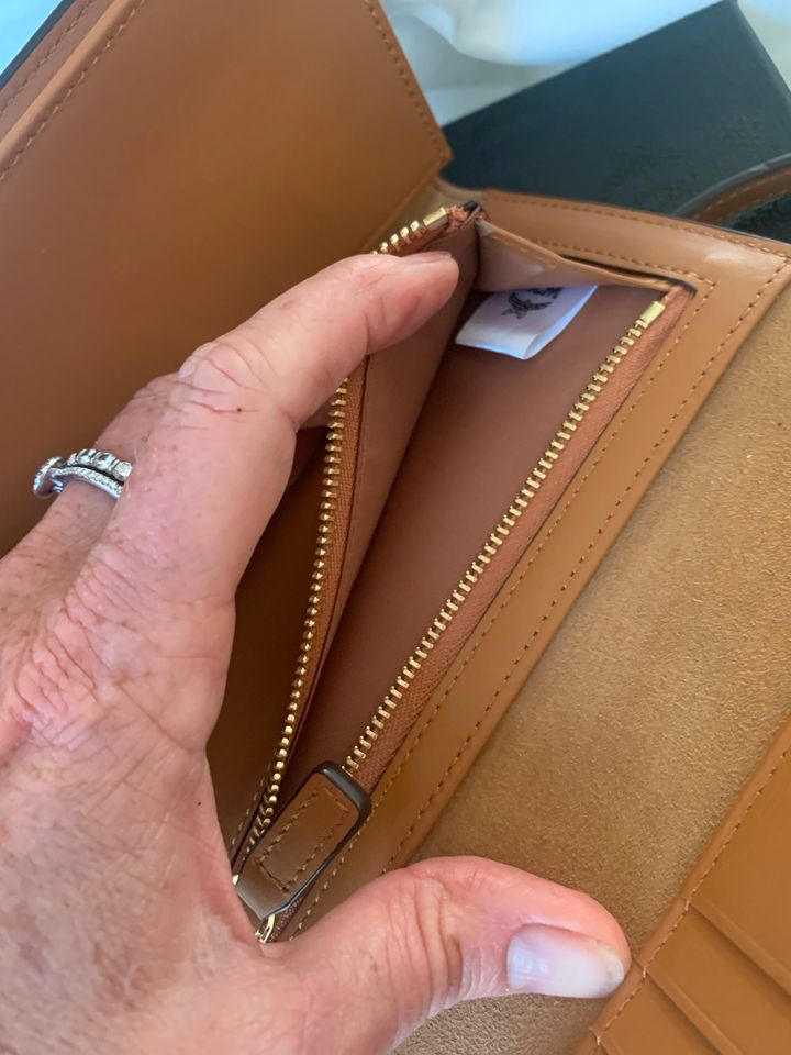 MCM Tasche wallet on chain Visetos in Haltern am See