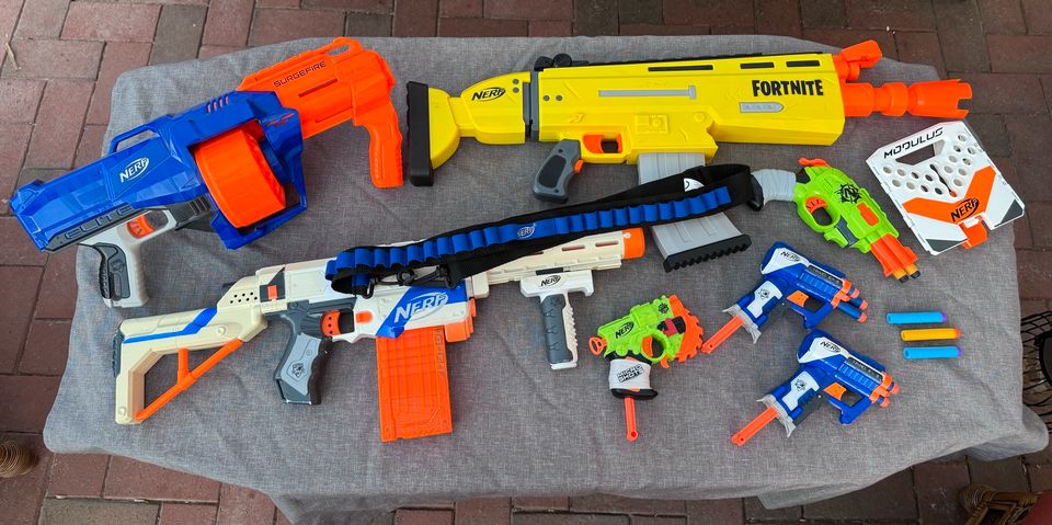 Nerf Pistolen Sammlung in Laatzen