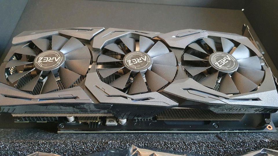 AREZ Strix Radeon RX Vega 56 8GB in Düsseldorf