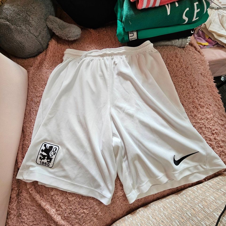 Nike M Fußball Hose Shorts TSV München Weiß in Alsheim