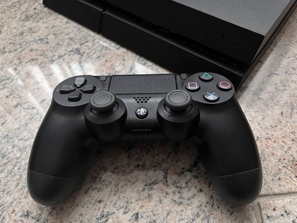 PlayStation 4 500GB mit 1 Controller in Oer-Erkenschwick