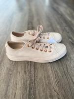 Chucks Converse Sneaker Größe 37,5 Leder Leipzig - Probstheida Vorschau