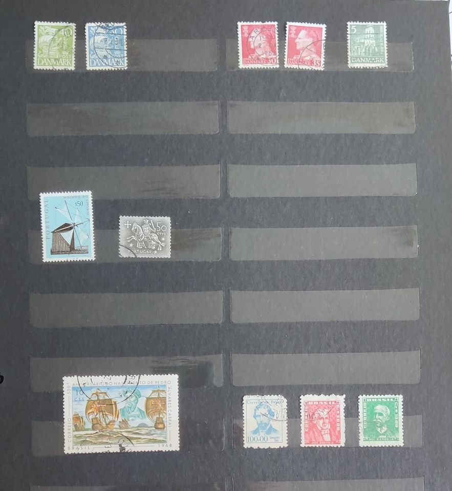 Briefmarkensammlung mit internationalen Briefmarken in Ottobrunn