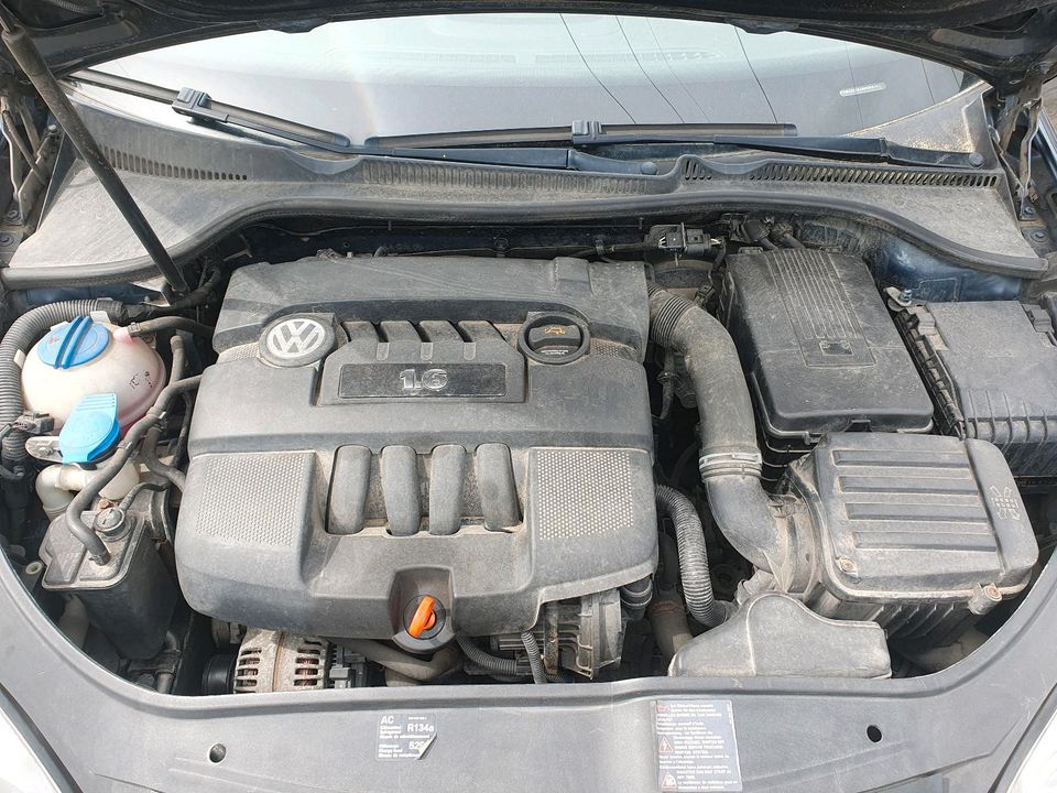 VW Golf V 1,6l / Tüv Neu / Klima / Insp. Neu in Bad Schwartau