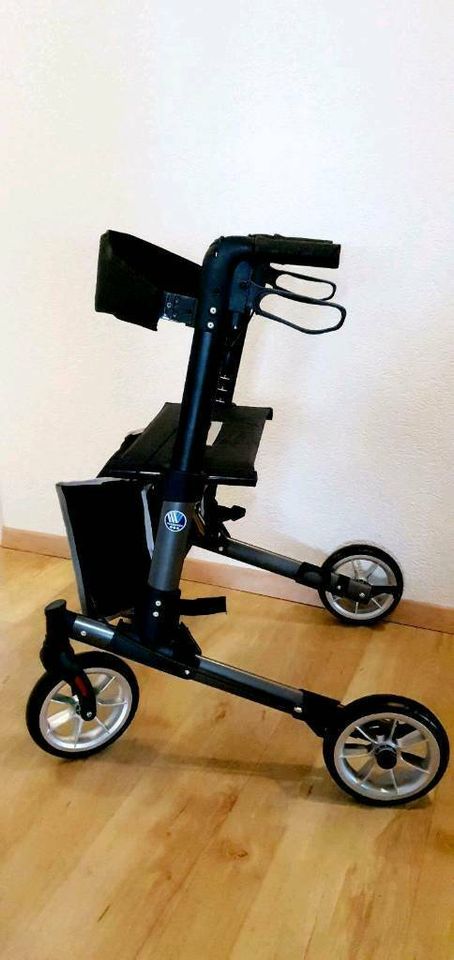 Leichtgewichtrollator Quava faltbar Rollator Reiserollator smart in Stockach