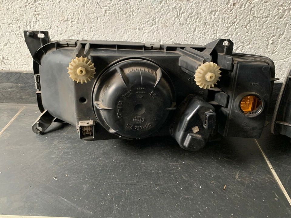 VW Passat 35i Scheinwerfer Blinker 133480-00 133479-00 in Recklinghausen