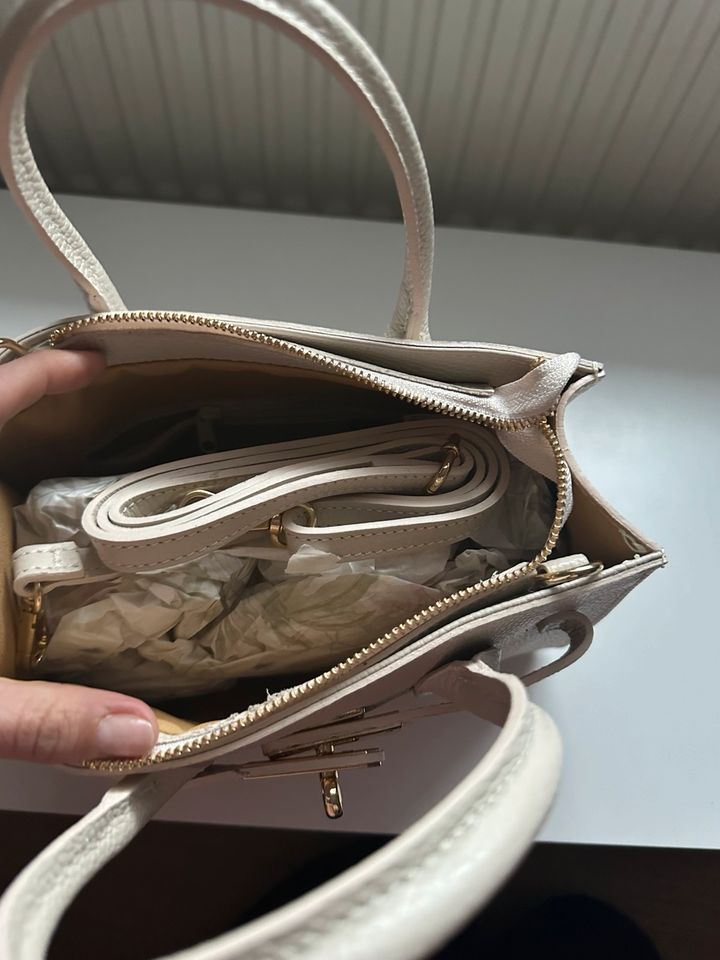 Vera Pelle Handtasche Tasche Echtleder in Paderborn