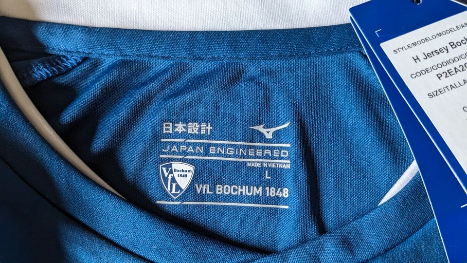 Trikot mit Unterschriften der Bochumer Spieler in Utscheid