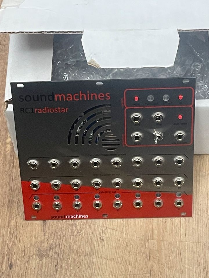 Soundmachines RC1 Radiostar Mobile Device Interface in Berlin