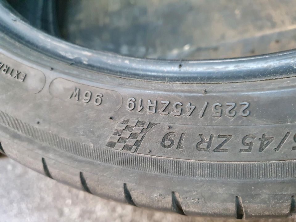 MICHELIN  Sommerreifen 2x 225/45 ZR19 96W - 225 45 19 in Sindelfingen