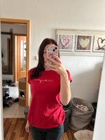 T-Shirt rot Nordrhein-Westfalen - Soest Vorschau