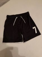 H&M Fußballshorts Shorts Gr 110/116 Sport Junge Nummer 7 w neu Nordrhein-Westfalen - Lichtenau Vorschau