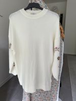 Strickpullover mit Blumen Stickerei Friedrichshain-Kreuzberg - Kreuzberg Vorschau