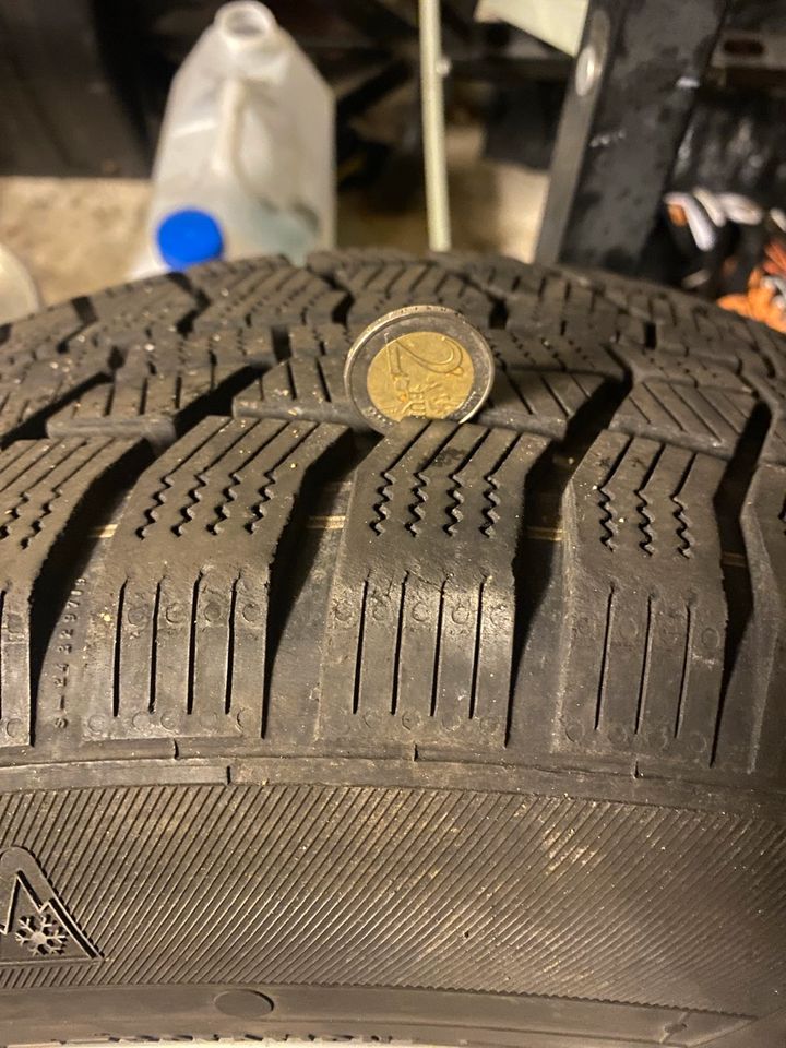 Winterreifen mit Alufelgen WinTech 205/60 R16 in Nürnberg (Mittelfr)