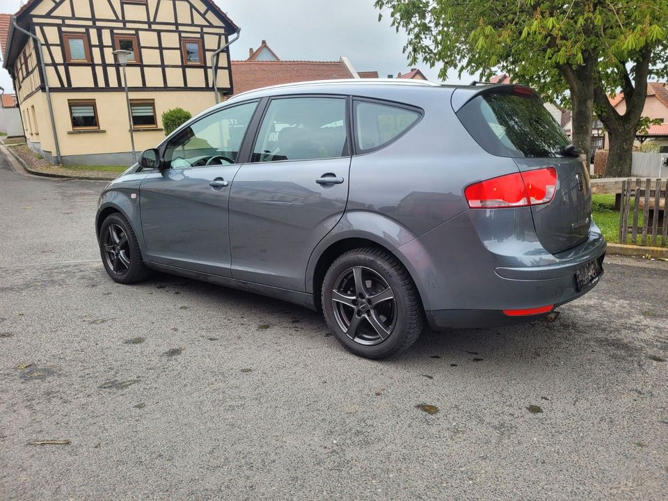 Seat Altea 1.6 TDI  KLIMAAUTOMATIK ZAHNRIEMEN NEU in Blankenhain