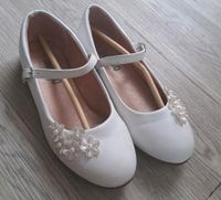 Weiße Ballerina Schuhe Gr. 34 fast wie neu Hochzeit Mädchen Berlin - Spandau Vorschau