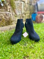 Tamari’s Stiefeletten (neu mit Etikett) Sachsen-Anhalt - Finneland Vorschau