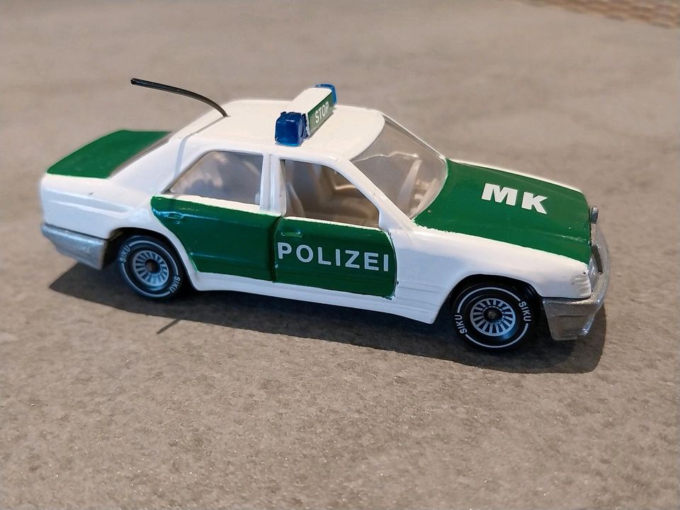 Siku Mercedes Benz 300 E Polizei MK in Simmern