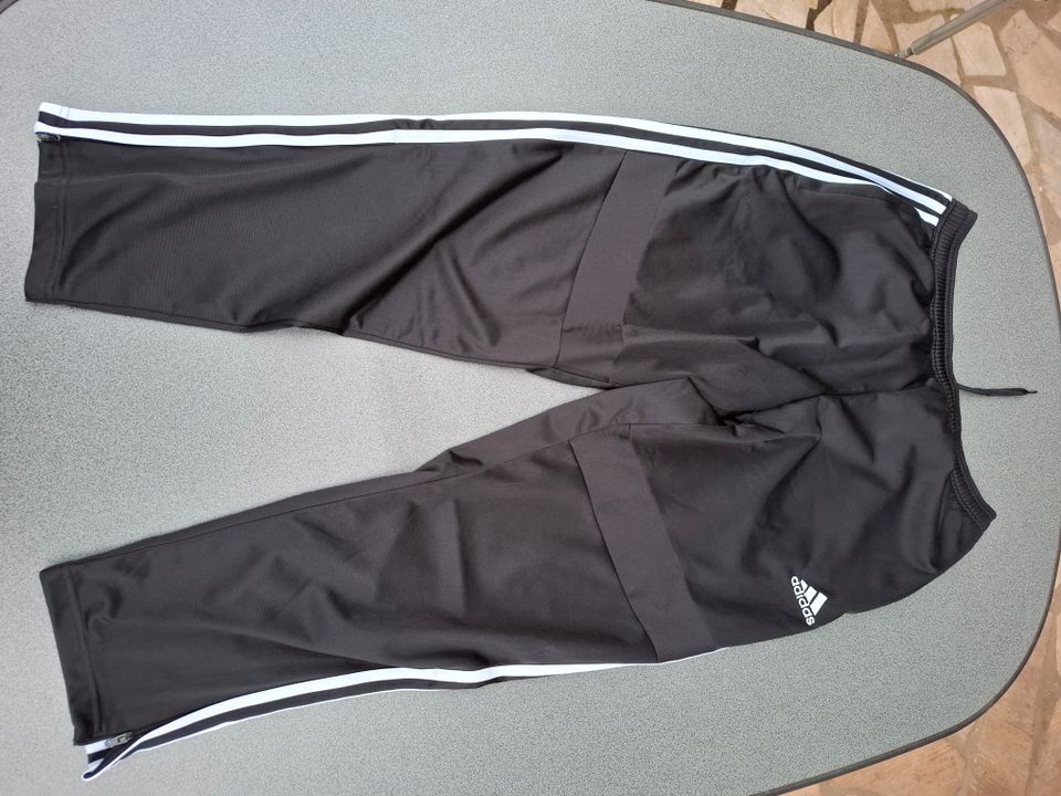 Adidas Trainingsjacke und Hosen, komplett oder einzeln in Wittlich