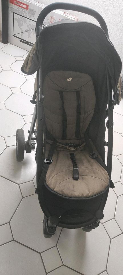 Kinderwagen Joie in Lastrup