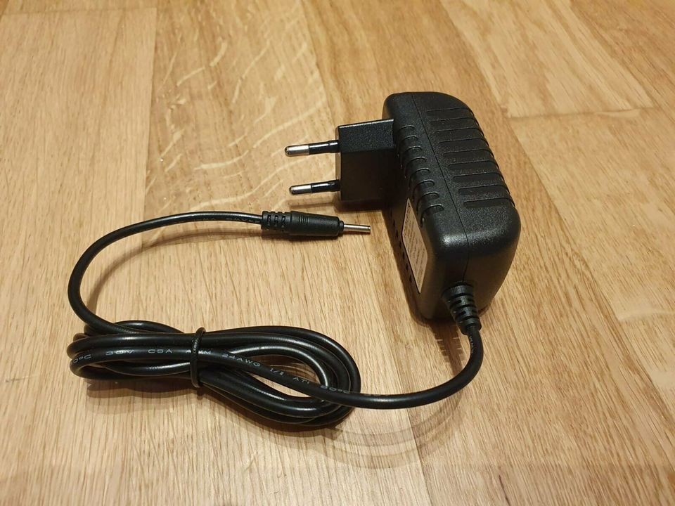 AC Adapter 2,5 x 0,7 mm 100-240V 50/60 Hz 1A Output  5 V DC 2A in Mainz