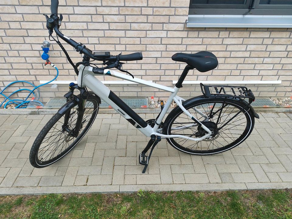 Telefunken XC941 Unisex Trekking E-Bike Pedelec 28 Zoll in Potsdam