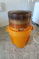 DDR Moulinette Multiboy Zerkleinerer Küchenmaschine retro vintage Sachsen - Schkeuditz Vorschau