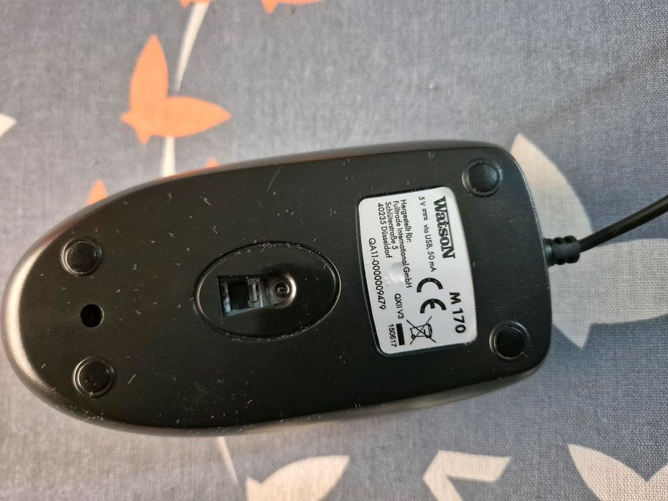 Maus von Watson mit Kabel USB Anschlusse in Mönchengladbach