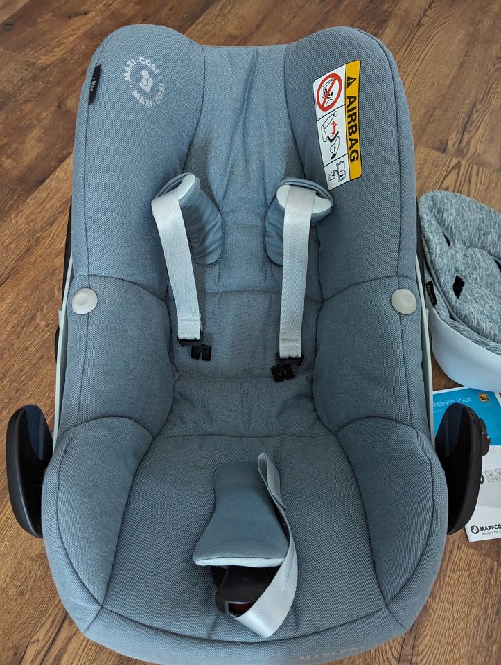 Maxi-Cosi Premium Pebble Pro i-Size Babyschale essential grey in Bernau