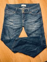 Neue Damen skinny Cross Jeans in Größe W30/L30 Hessen - Büdingen Vorschau
