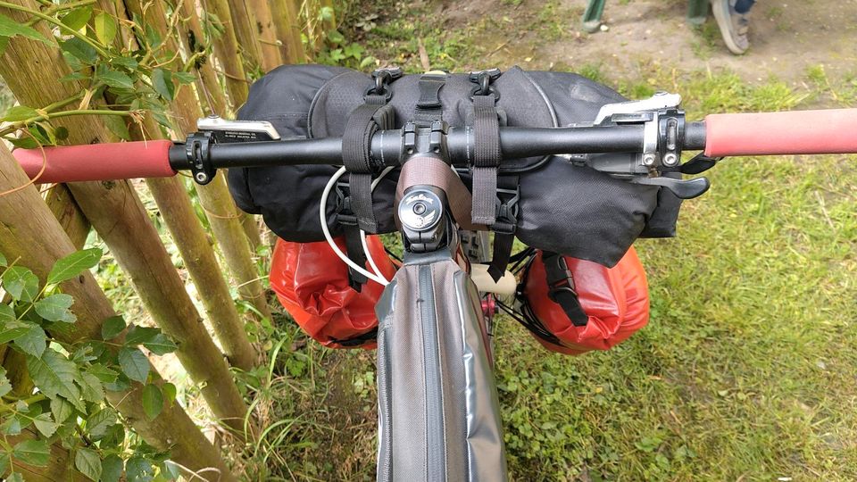 Salsa El Mariachi (L) Bike-Packing-Setup in Leipzig