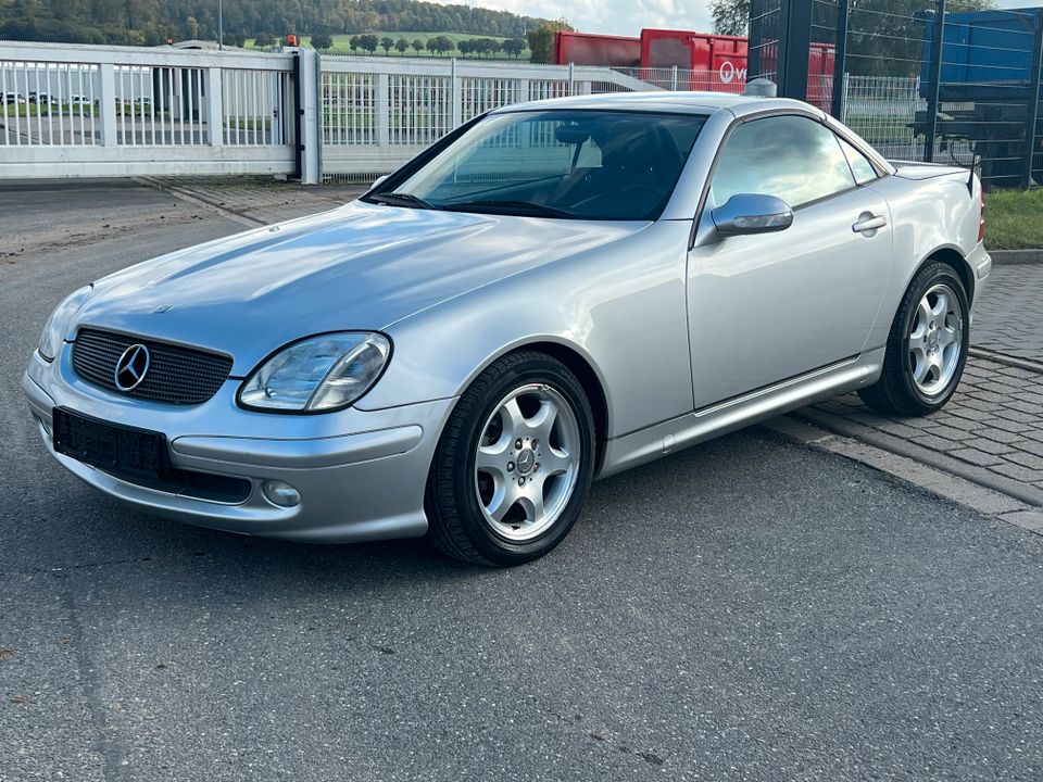 Mercedes-Benz SLK 230 Kompressor *Leder*Automatik*Klima* in Bad Salzdetfurth