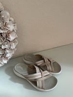 Clarks ♥️ Cloudsteppers * Sandale * Gr. 39 1/2 * Creme Sachsen - Meißen Vorschau