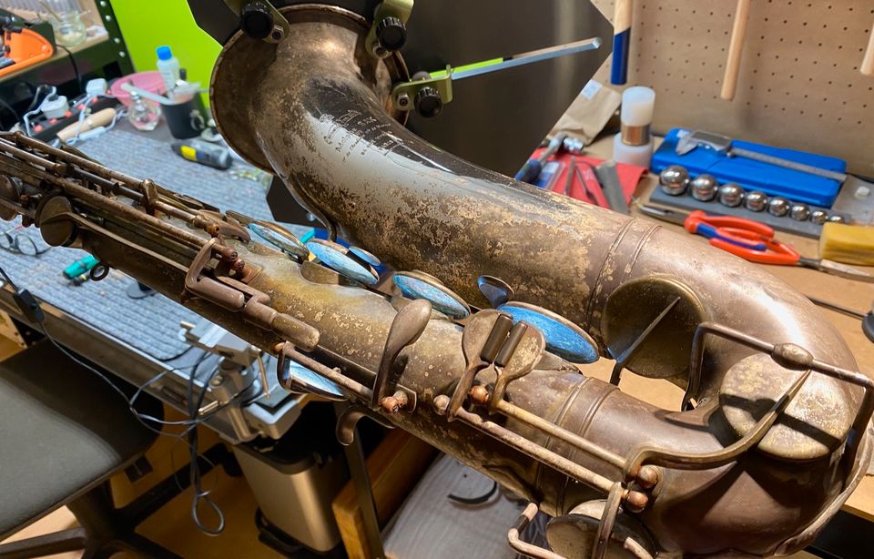 Reparatur und Restaurierung von Vintage-Saxophonen in Laatzen