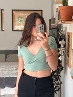 grünes crop top tshirt mit ausschnitt Münster (Westfalen) - Gievenbeck Vorschau