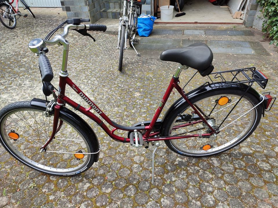 Diamant Topas Damen Fahrrad Vintage 26 Zoll, rot Größe L/50, top in Berlin