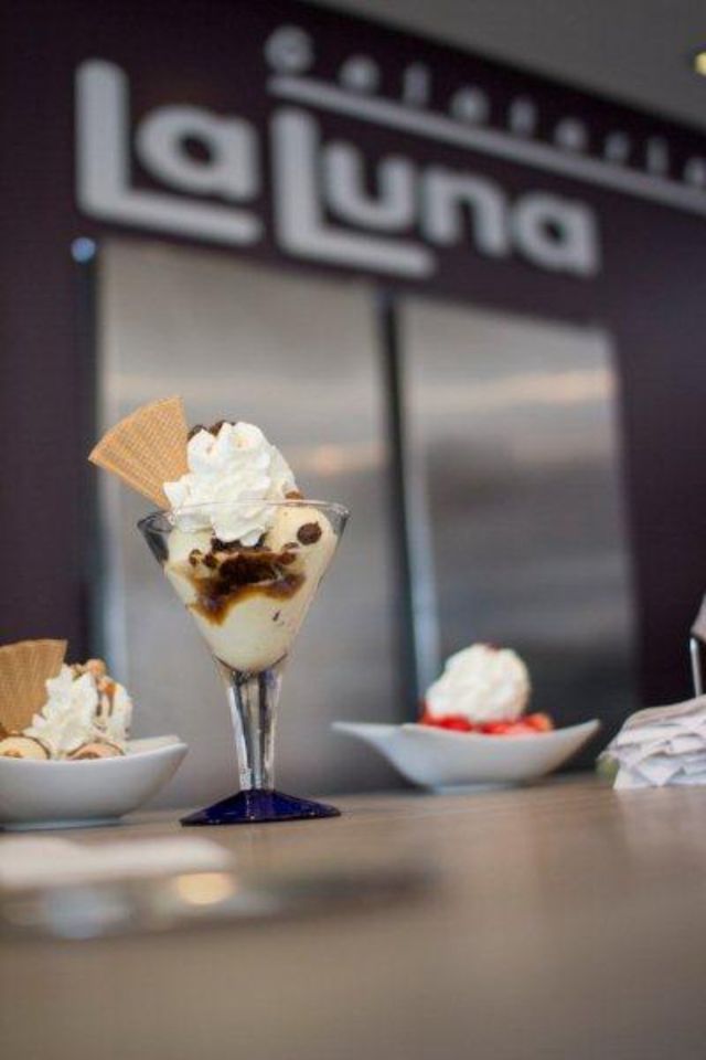 Das Team der Gelateria La Luna sucht langfristige Unterstützung in Kiel