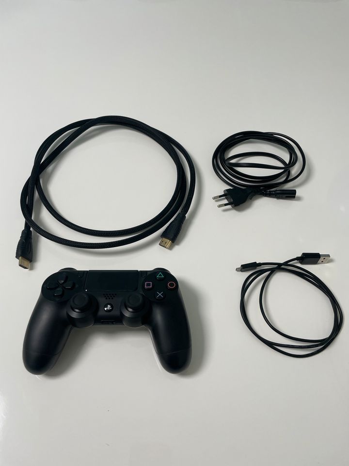 PlayStation 4 mit Controller Ps4 in Hennef (Sieg)