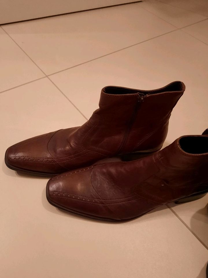 2 Stiefeletten von max Joy Größe 44 in schwarz und braun in Oftersheim