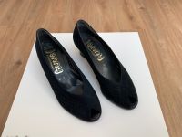 Jenny Damen Pumps Peeptoe Größe 37 Velourleder dunkelblau Rostock - Evershagen-Süd Vorschau