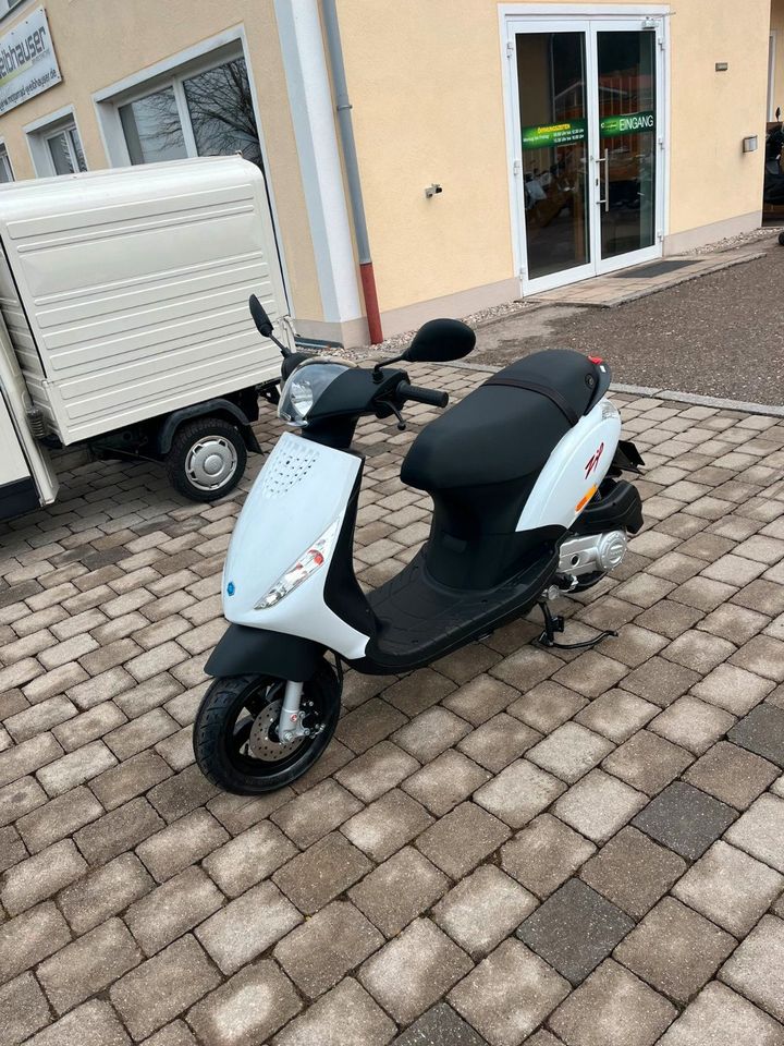 Piaggio Zip 50 4 Takt 3v i.e. iget Neufahrzeug sofort verfügbar. in Petting