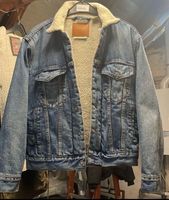 Jeansjacke gefüttert Levi Strauss Größe S Nordrhein-Westfalen - Radevormwald Vorschau