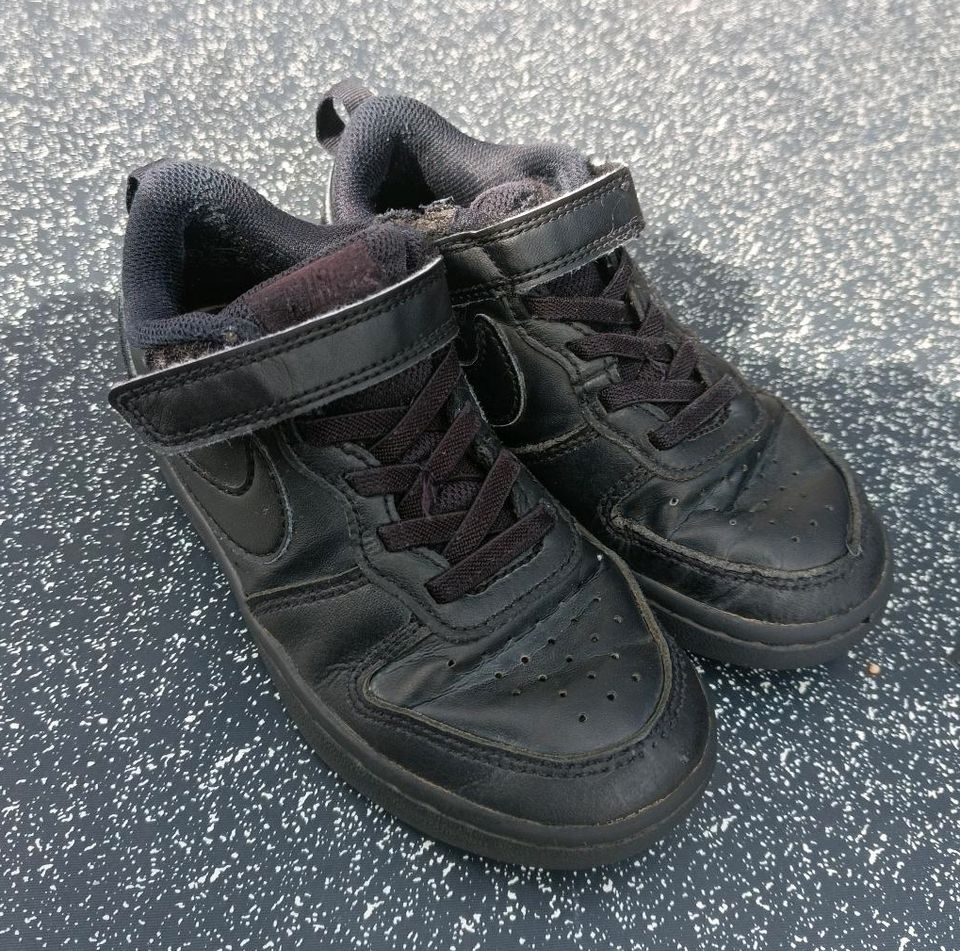 ⚽ 3 Paar Schuhe 30 ADIDAS Nike ⚽ in Radevormwald