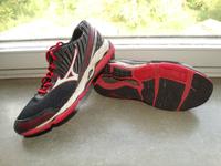 Mizuno Wave Paradox 2 Laufschuhe schwarz 40,5 Bayern - Emtmannsberg Vorschau