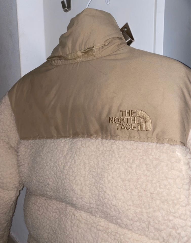 The north face sherpa nuptse jacke in Witten