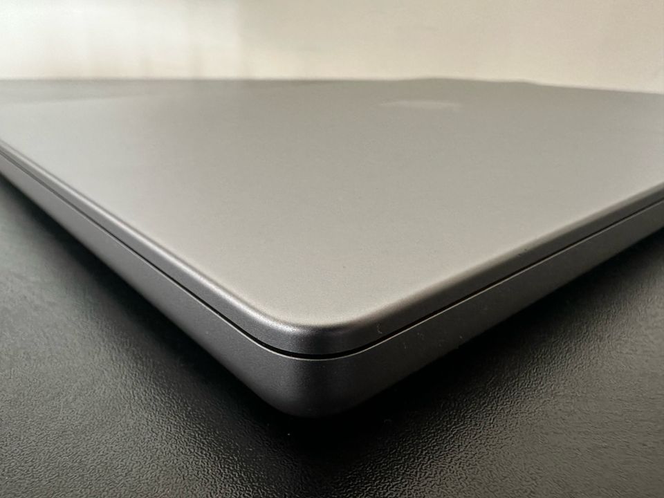 Apple MacBook Pro 16 Zoll (M2 Pro, 512GB SSD, 16GB Ram) von 2023 in Frankfurt am Main
